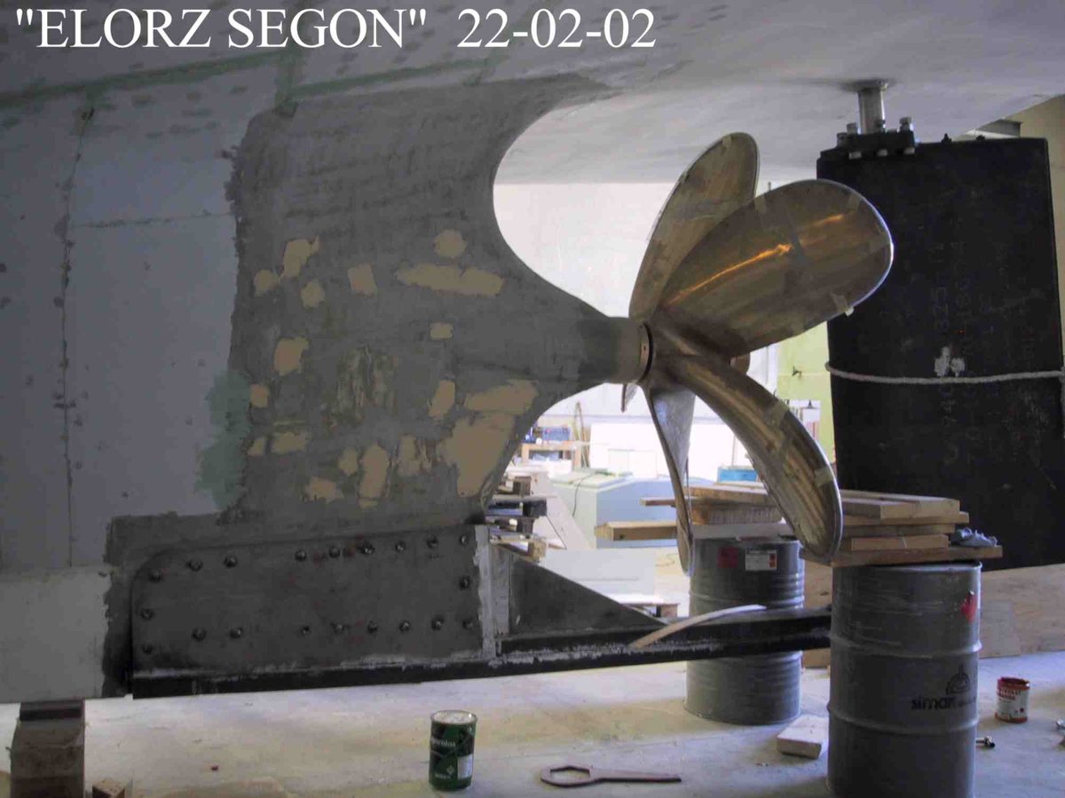 Imagen de Capitol 8 - 2002